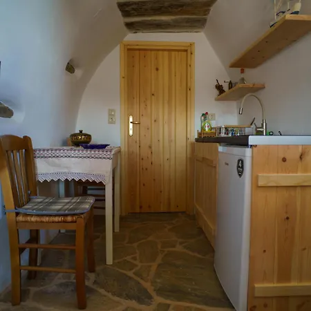 アパート Mitatos 