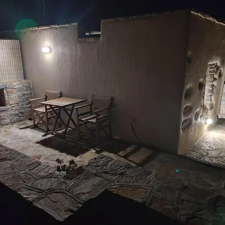 アパート Mitatos 