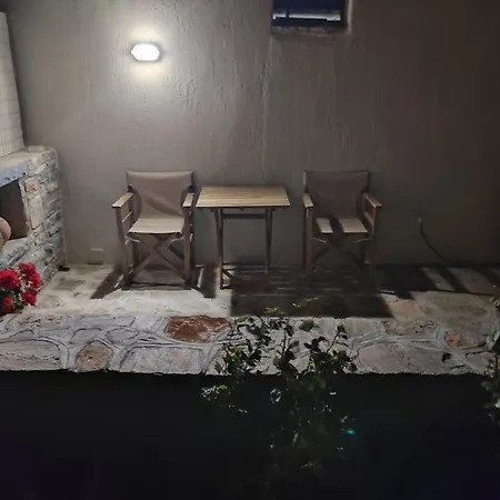 アパート Mitatos 