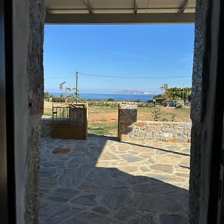 アパート Mitatos 